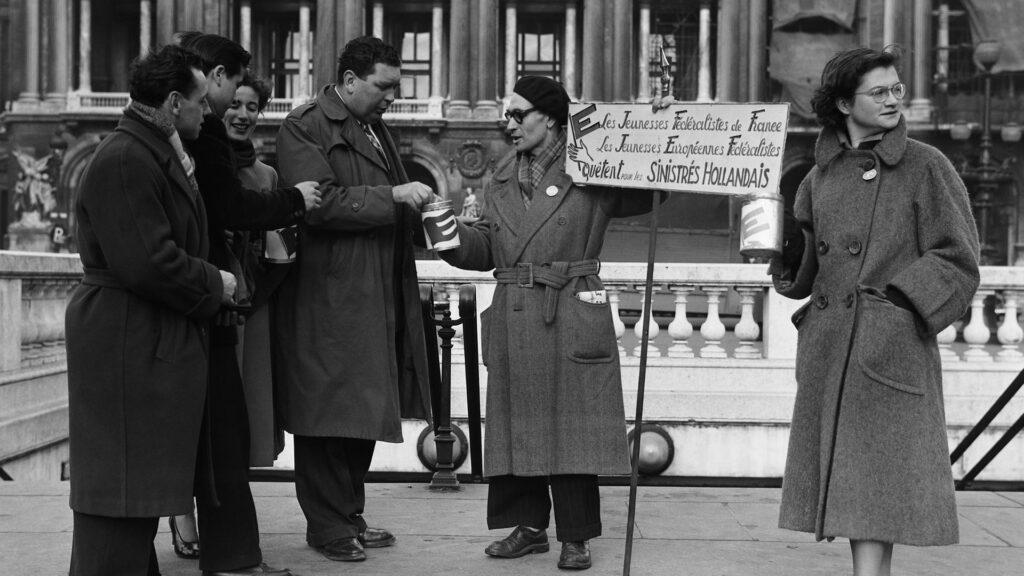 Junge Europaische Foderalisten 1953 in Paris – in Deutschland wurde die Europa Union 1946 gegrundet picture alliance akg images - UEF