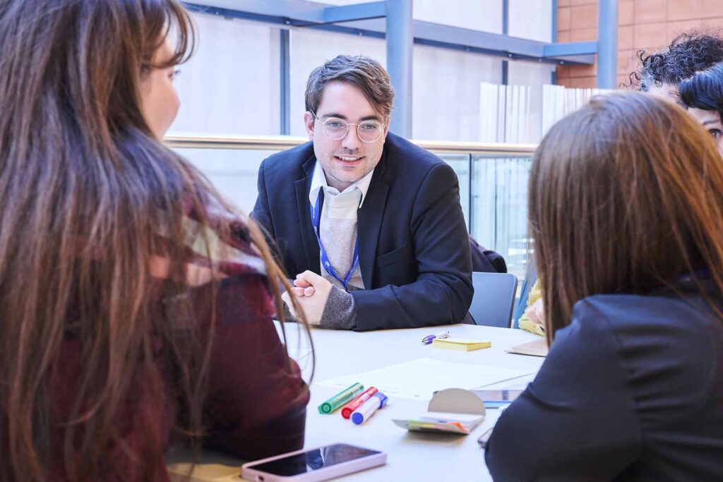 54397173625 b3d5ff713f o - UEF