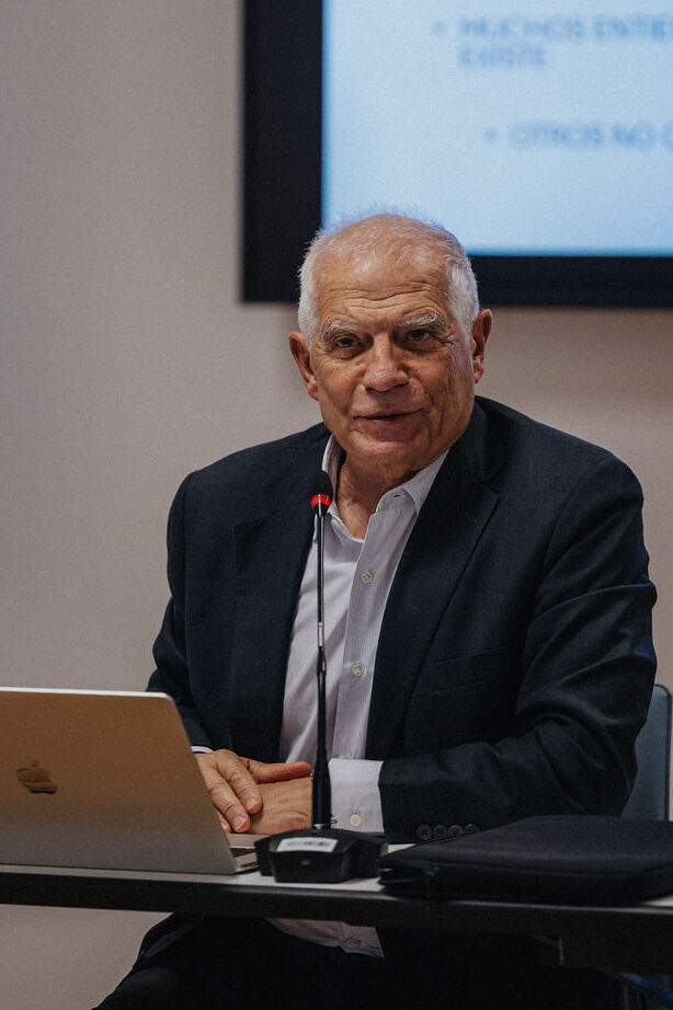 DavidAROUS 2658 edited - UEF