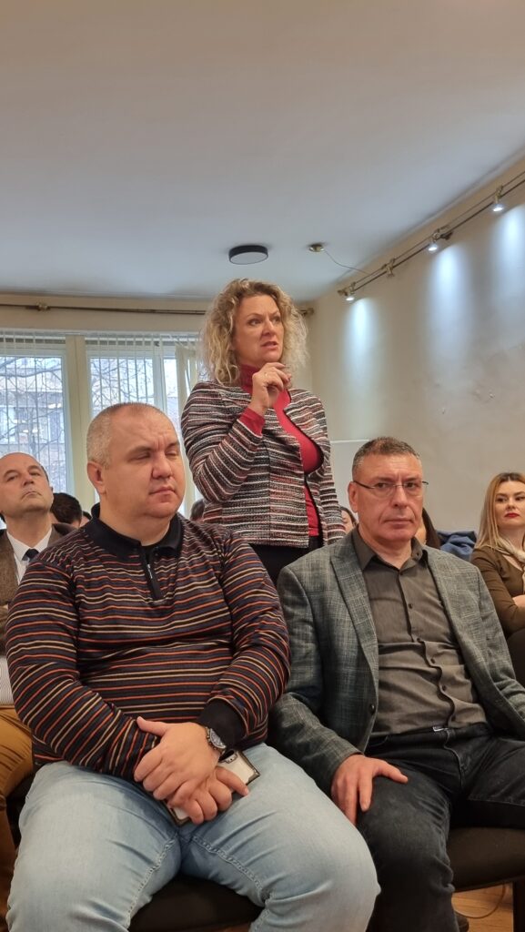 20251213 121046 - UEF