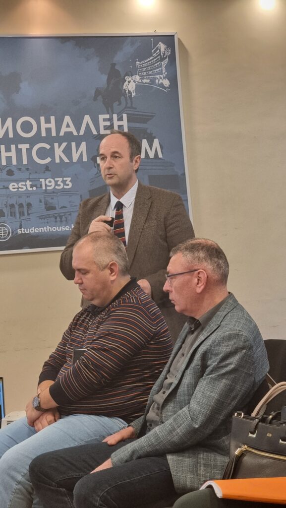 20251213 124839 - UEF