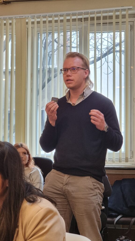 20251213 125334 - UEF